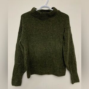 ICHI crewneck forest green sweater size small